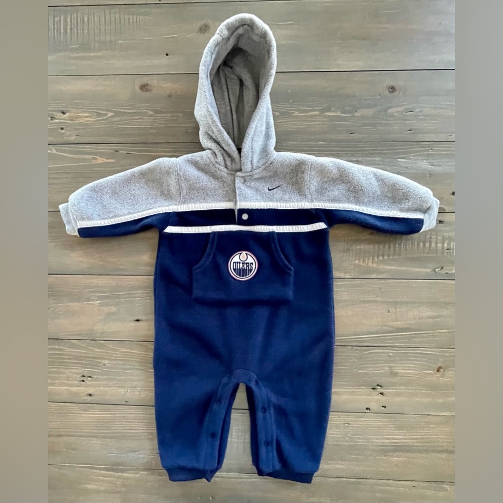 Nike Oilers Hockey Team 12 month old Winter Snowsuit. Great condition!